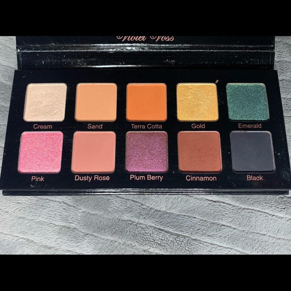 Violet Voss - Picture 2 of 2